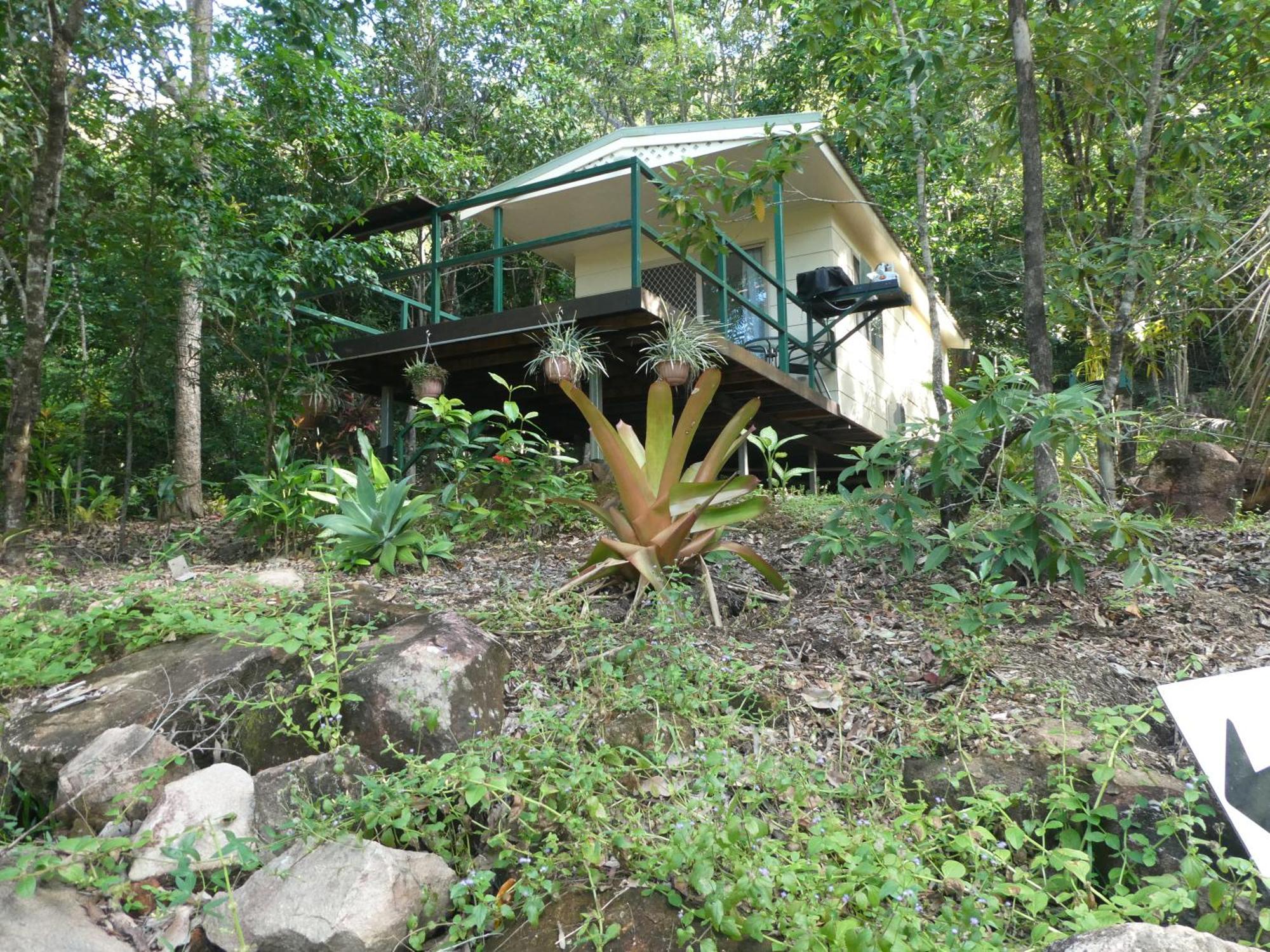 Vista Hinchinbrook Aparthotel Cardwell Buitenkant foto